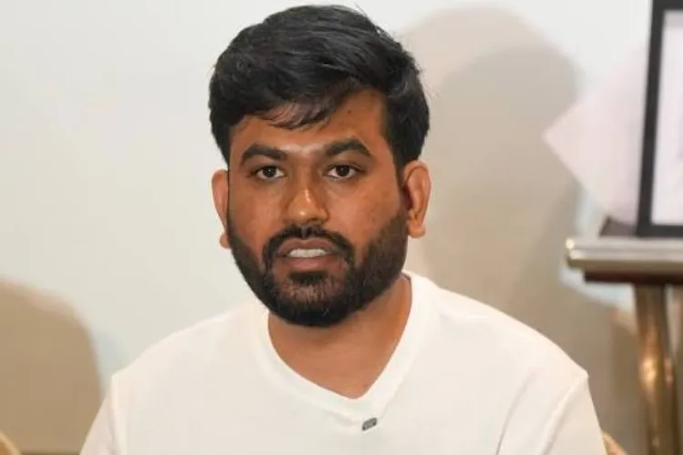 विदेश में पढ़ाई के लिए आए करोड़ों रुपये कहां से? अभिजीत दीपके के पिता पर उठे बड़े सवाल, जांच की उठी मांग…