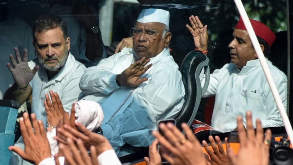 CEC ज्ञानेश कुमार पर घेराबंदी तेज! राहुल गांधी ने विपक्षी सांसदों को बुलाया, अब चुनाव आयोग के खिलाफ आर-पार की तैयारी?