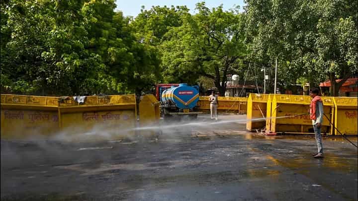 दिल्ली में प्रदर्शन करने पहुंचे, लेकिन जंतर-मंतर पर नहीं मिली एंट्री! रामलीला मैदान भी खाली, आखिर INDIA गठबंधन के मार्च का क्या हुआ?